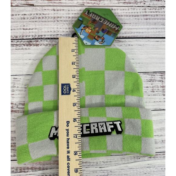 Minecraft Embroidered Green Gray Check Cuffed Beanie New - Picture 8 of 8